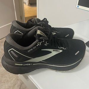 Brooks Ghost 14 Running Shoes
